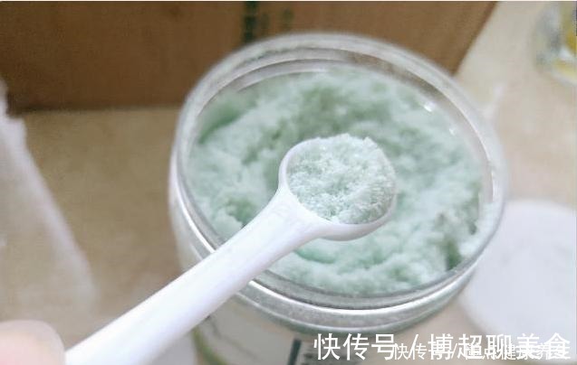 喷洒|养兰花牢记“2勤、1控制”,即使养在塑料桶里,也能满盆冒花苞!