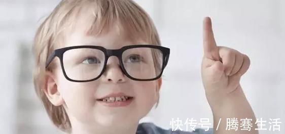 视力|近视祸根不是手机,而是这4物,很多孩子都在做,难怪度数一直涨