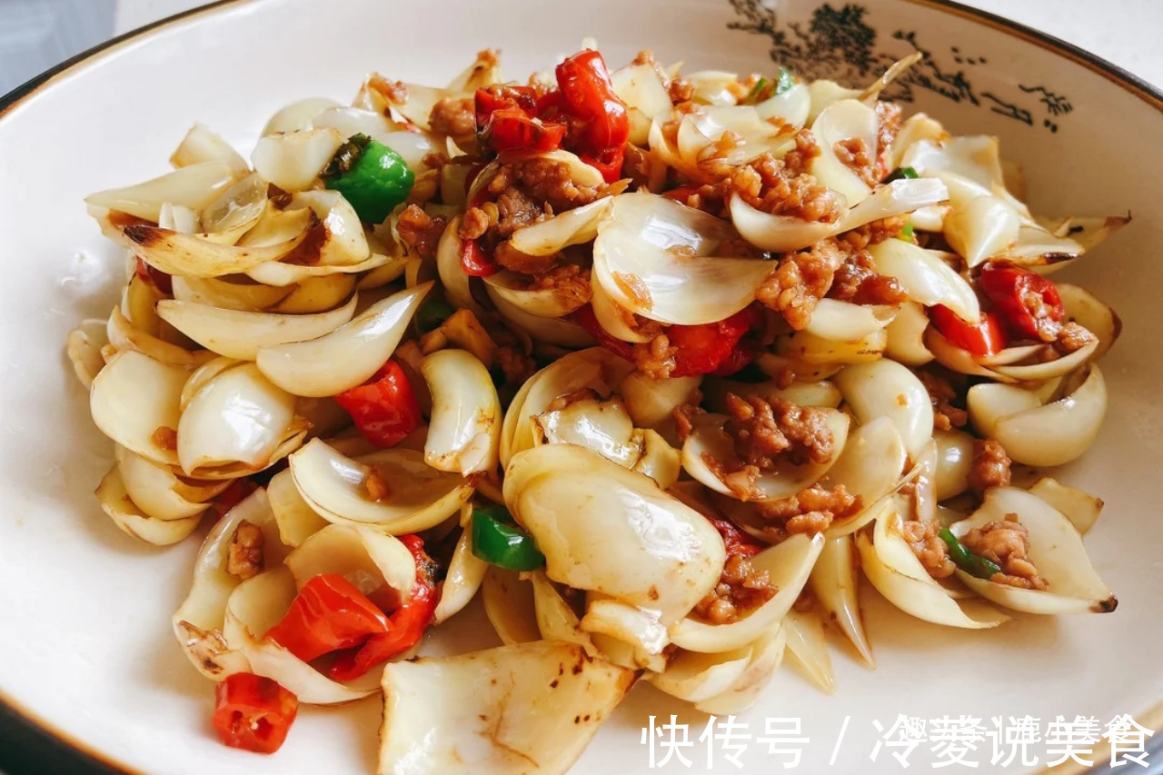 西芹|秋季干燥，建议多吃“白色食物”，润肺降燥营养高，味道特鲜甜！