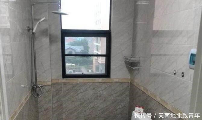 卫生间贴|新房装修很快，2个月就完工了，卫生间贴的瓷砖最多人说漂亮！