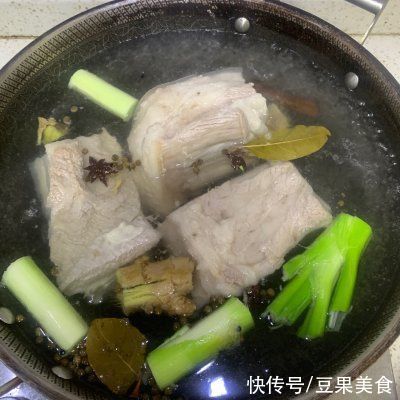 扣肉|#巨下饭的家常菜#新挑战之酱香扣肉