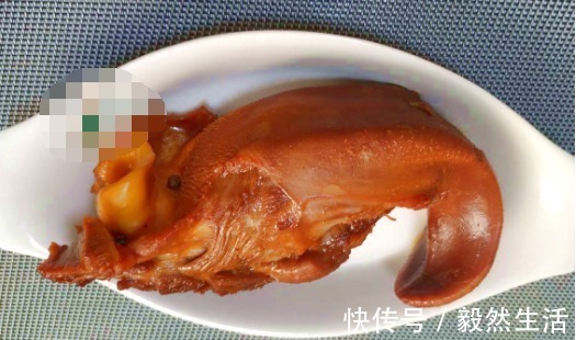 猪舌|下酒最馋它，倒半瓶酱油，不加一滴水，越焖越香，馋到流口水