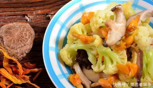 葱油|精选美食葱油鲜香菇、荸荠虾仁、金花菇脆、西芹炒豆皮的做法