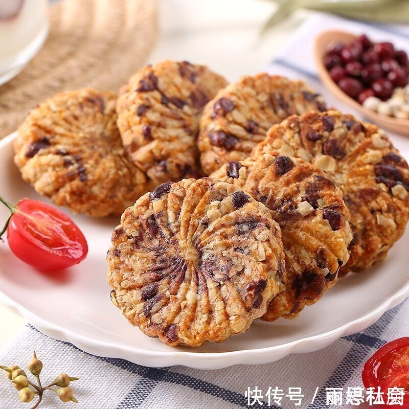 李佳琦|一个90后女生“轻断食”零食清单,走红朋友圈,每款都低卡轻热量