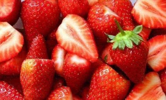 早衰|女人不愿早衰,常吃“水果皇后”,清肝排毒、延缓衰老,气色也好