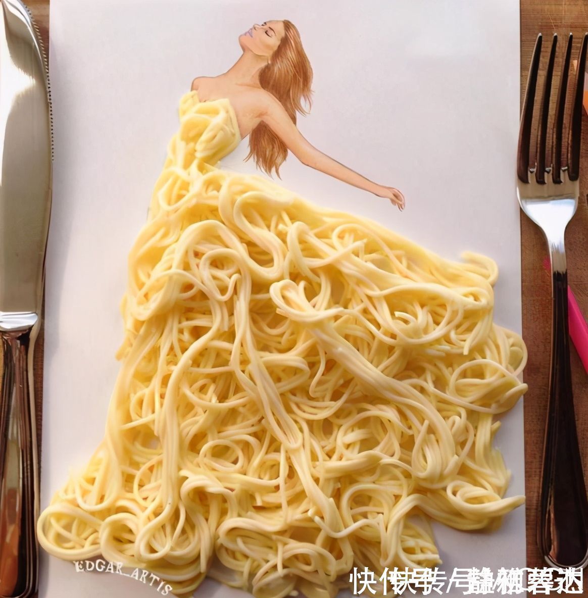 画师大佬太有创意,用面条和汉堡给美女当裙子,看了感觉挺有食欲