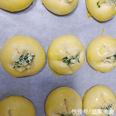 想要吃得健康，还是得吃法式蒜香小餐包