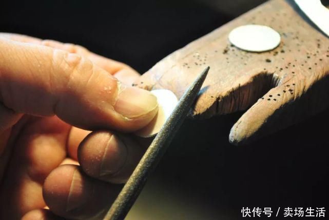 这件暗藏机关的项链，又变手链的可拆搭扣