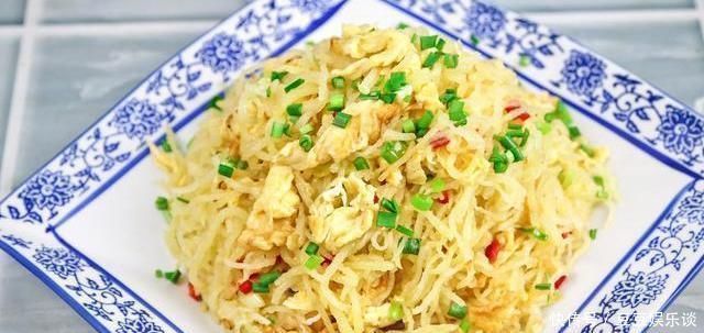 鸡蛋|土豆丝里打2鸡蛋,没想到这么好吃,我家隔天就想吃,出锅被抢光