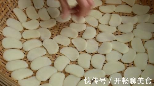 土豆淀粉|想吃薯片不要买了，用4个土豆做一锅，20秒出锅，放一个星期还脆