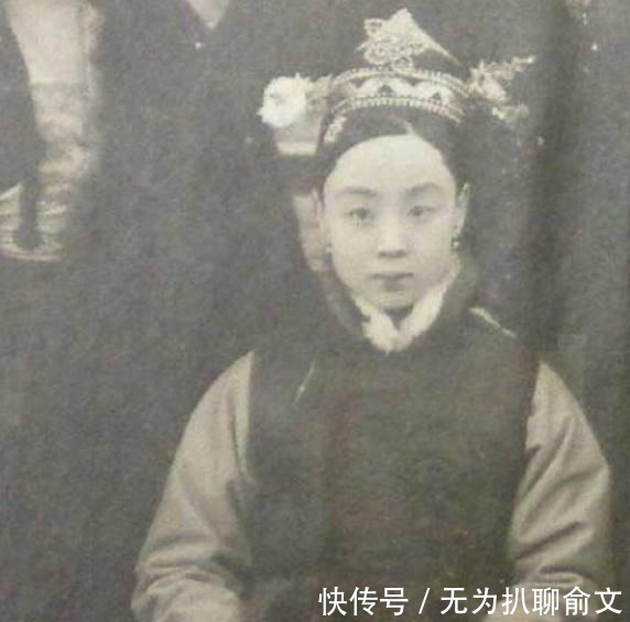 老照片|清末福晋老照片:图五是末代皇帝溥仪的亲生母亲,图八三位最漂亮