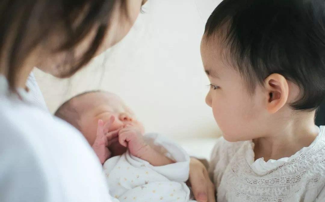 独生子|你愿意嫁给独生子家庭还是二胎家庭？年轻女孩的回答很真实