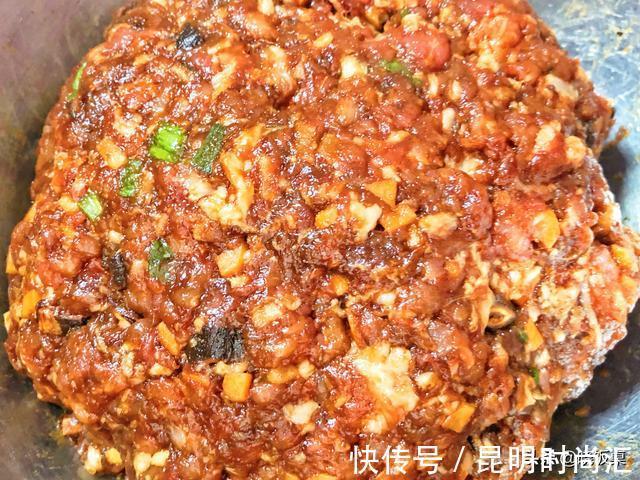 汁水|红烧狮子头的家庭做法，个大饱满汁水多，好吃不腻真解馋，零失败