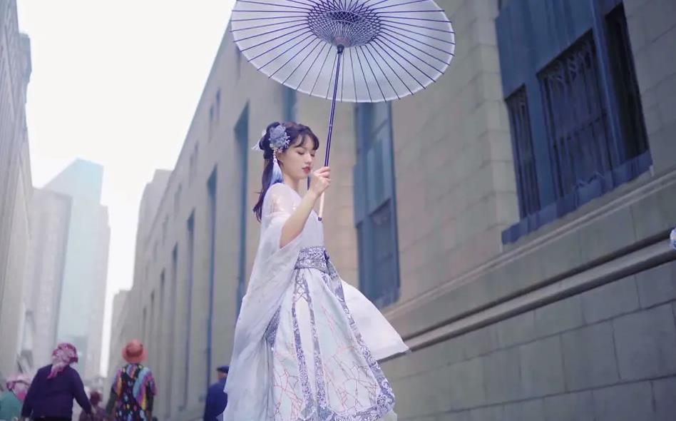 小姐姐|汉服又玩出新花招,圈子里的小姐姐怒了洛丽塔娘请自重