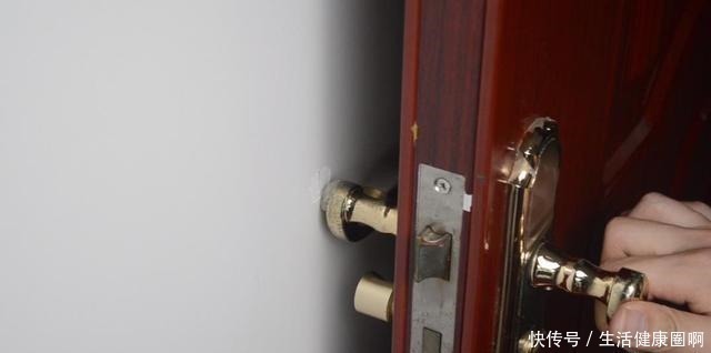 实用|门把上涂点热熔胶太实用了,我也是刚知道,看完赶紧告诉家里人