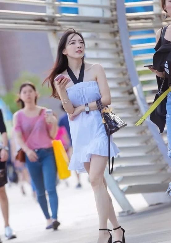 美如冠玉|性感美女美如冠玉,聪慧清新超级苏,年轻活力穿搭很精巧