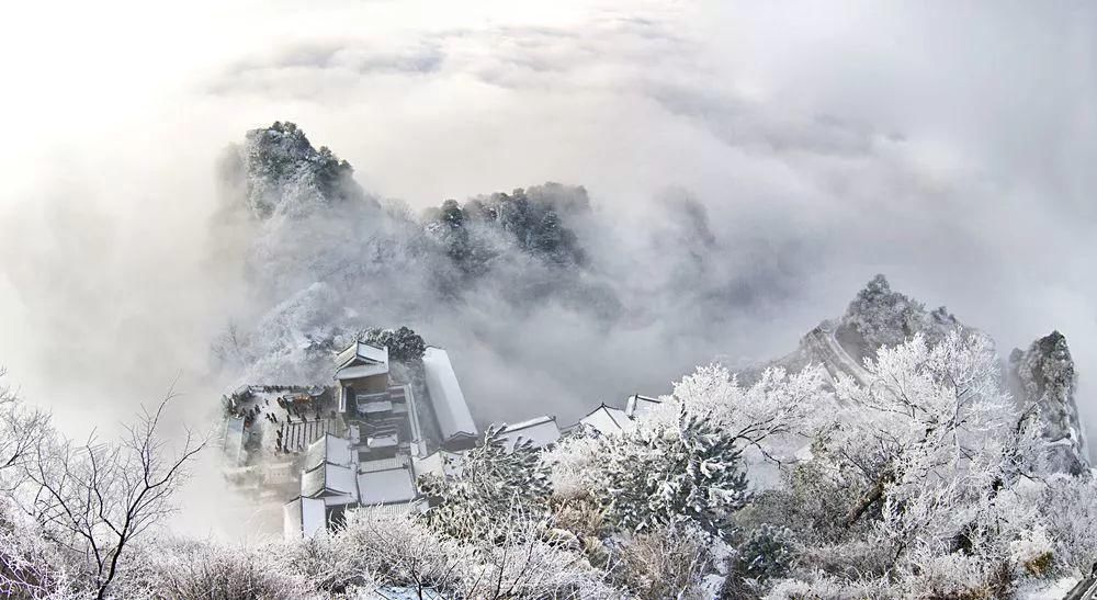 风雪|风雪武当山，仙境藏玄机！大雪封山时，道人、隐士都在干什么！