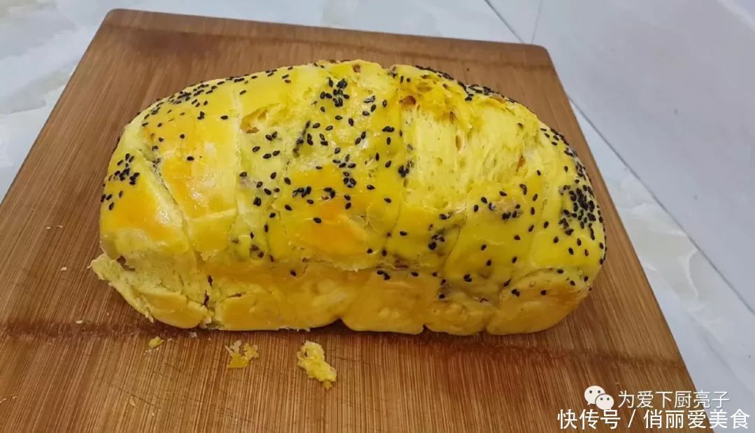 舌头状|面包新吃法,我家隔三差五做着吃,不用烤箱也能做,比蛋糕还好吃