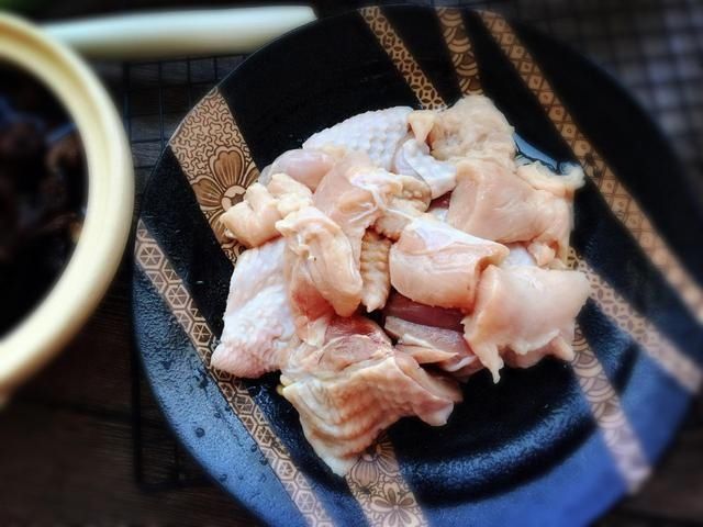 鸡块|炖鸡汤时,牢记“1泡1放2不放”,炖出来的鸡汤汤鲜肉嫩没腥味