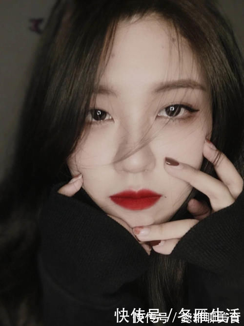 圣罗兰|八款女生“必备”的大牌口红,YSL高级显气质,这个色号保证不踩