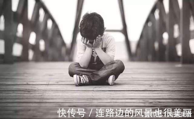 小学生|小学生作文得0分,妈妈想打娃,爸爸看卷子后:以后去德云社发展