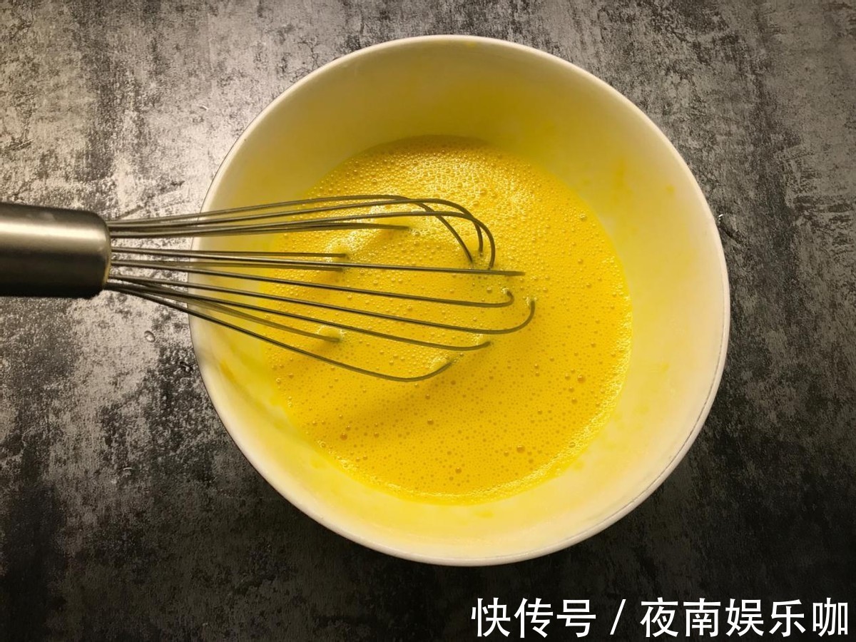 鸡蛋|精致细腻,口感丝滑,在家做营养高的鸡蛋卷