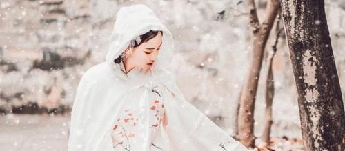 美女|古代美女被人诬陷,为洗刷罪名写了一首词,没想到却改变了命运