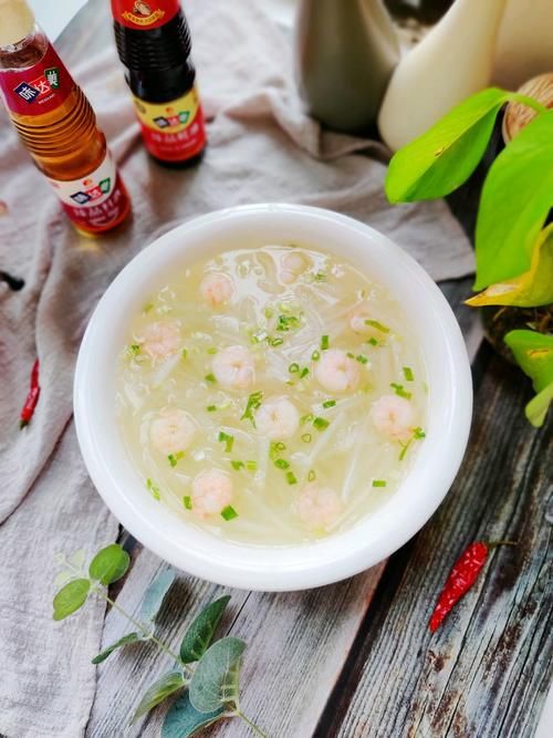  白萝卜和它是绝配，上锅煮一煮，营养极高，暖胃驱寒，天冷别忘吃