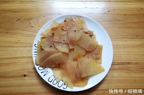  烧热油锅|半小时做4个菜，娘俩吃到肚子滚圆，婆婆这样下去可不行