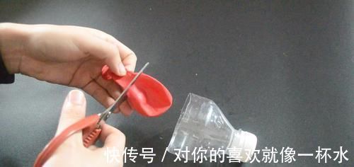 塑料瓶上套个气球, 能为家里省下不少钱, 看完您会感谢我的