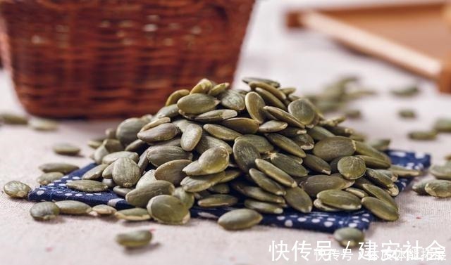 桑葚|建议中老年人,不管贫穷富贵,多吃这些食物,营养还不贵