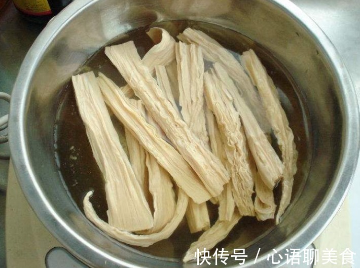 筋道|泡腐竹，别直接用水泡！再加2样，15分钟泡发，柔软筋道又好吃