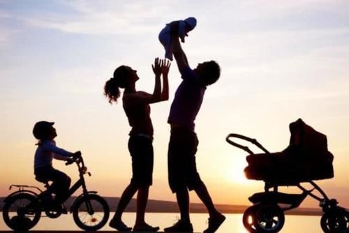 夫妻在这个年龄要认真考虑二胎,别让孩子伤心,让自己遭罪