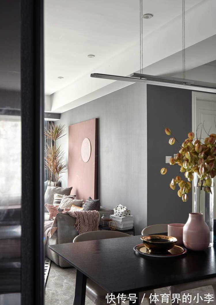 边界感|高级灰加烟粉的绝美搭配，寒冷的冬日，她家的颜色一定能暖到你！