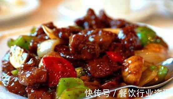 萝卜干炒肉末，烧汁蘑菇炒牛肉粒，香辣鸡爪，茄汁蘑菇的做法