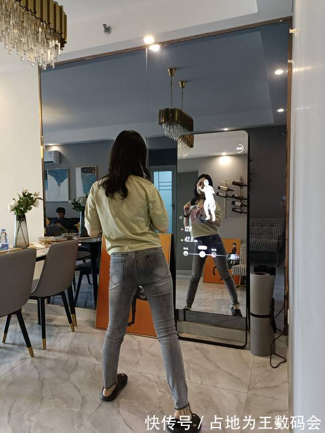 健身镜|FITMORE健身镜体验：随时随地专业健身，在家用魔镜也能众乐乐！