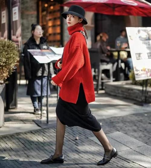 立春后，别穿羽绒服了，太土！学三木这样穿，时髦洋气有女人味