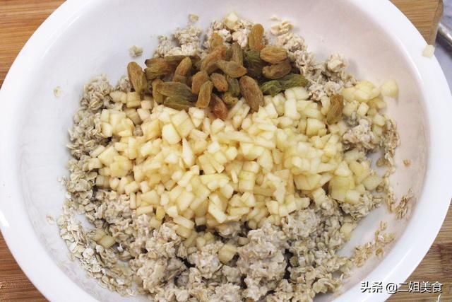 电饼铛|把苹果倒入燕麦片中，太厉害了，80岁奶奶教我的做法，简单实用