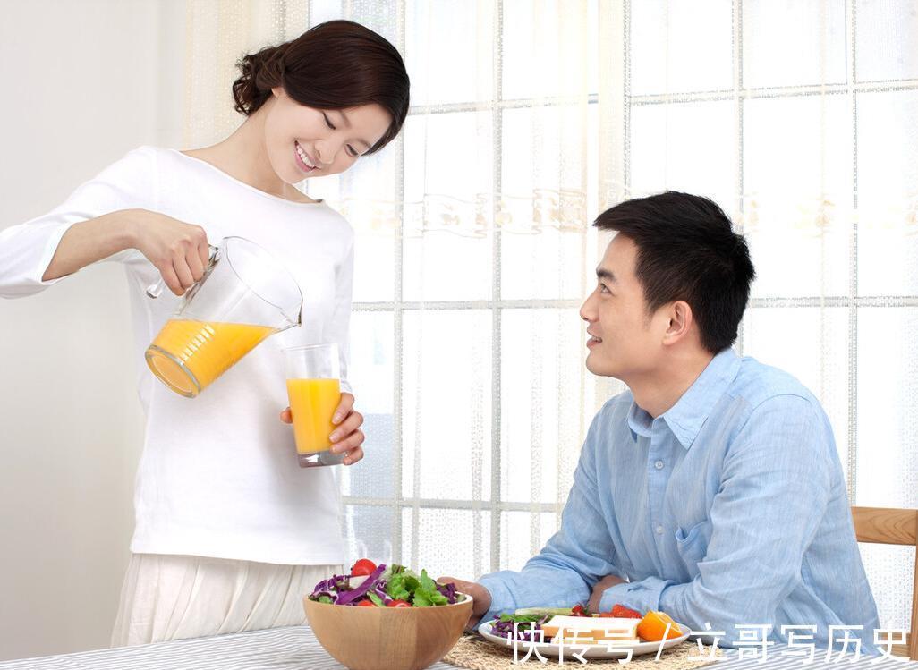 夫妻生活|夫妻生活怎样维护长久关系呢？42岁女人：秘诀是间歇性的刺激