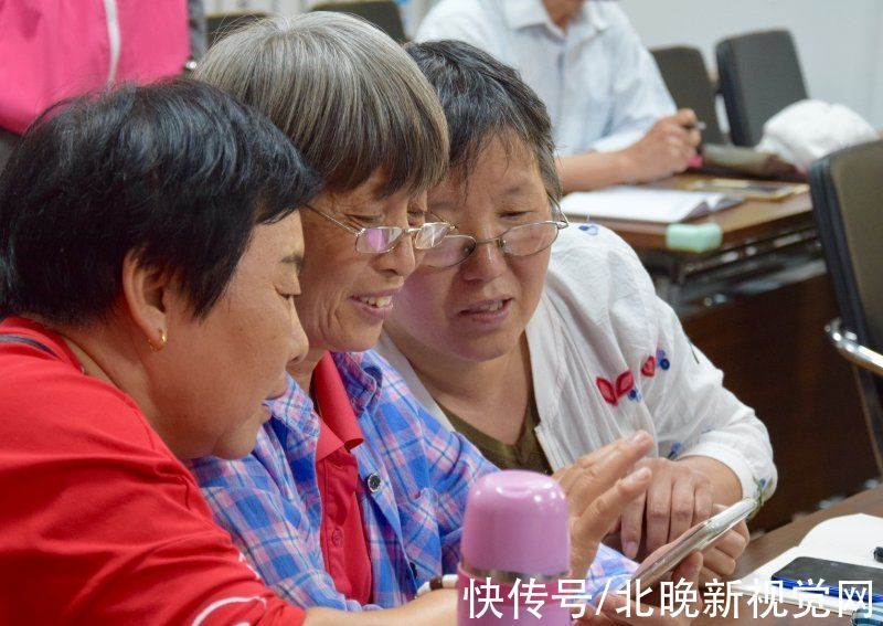 老年人|北京市统计局：3成多老人每天使用电子设备超3小时