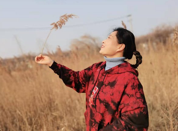 冬天奏鸣曲，是一部白色的话剧|坐拥书香专栏 | 话剧