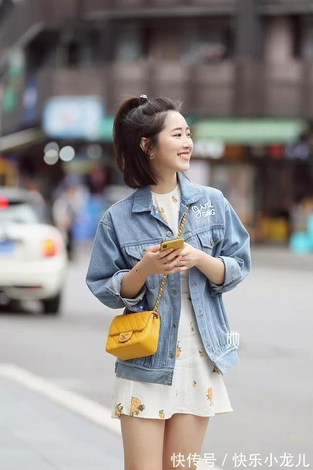 小姐姐 打底裤展现个性的潮流风格,能够精准的展现自己的气质