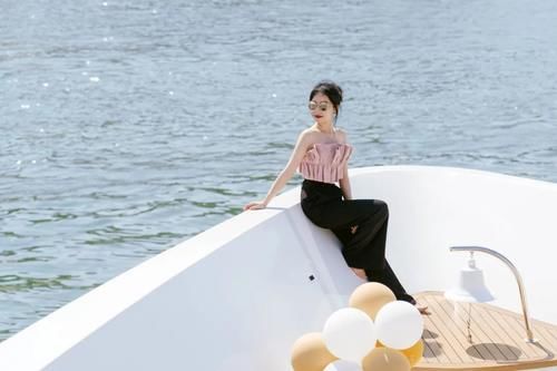 分享5套小个子春装灵感！衬衫、裙子全都有