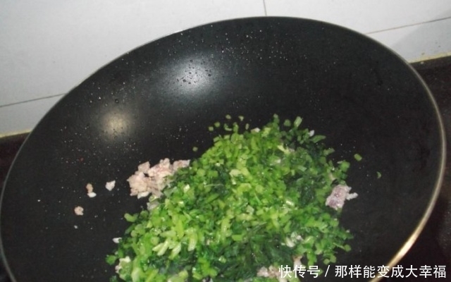 这菜再贵也别省，排出毒素，清理血管，视力越来越好，孩子要多吃