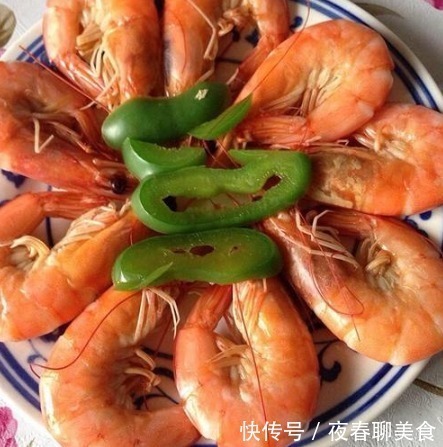 做水煮虾，冷水下锅煮还是水开下锅区别太大，弄错腥味大还难吃