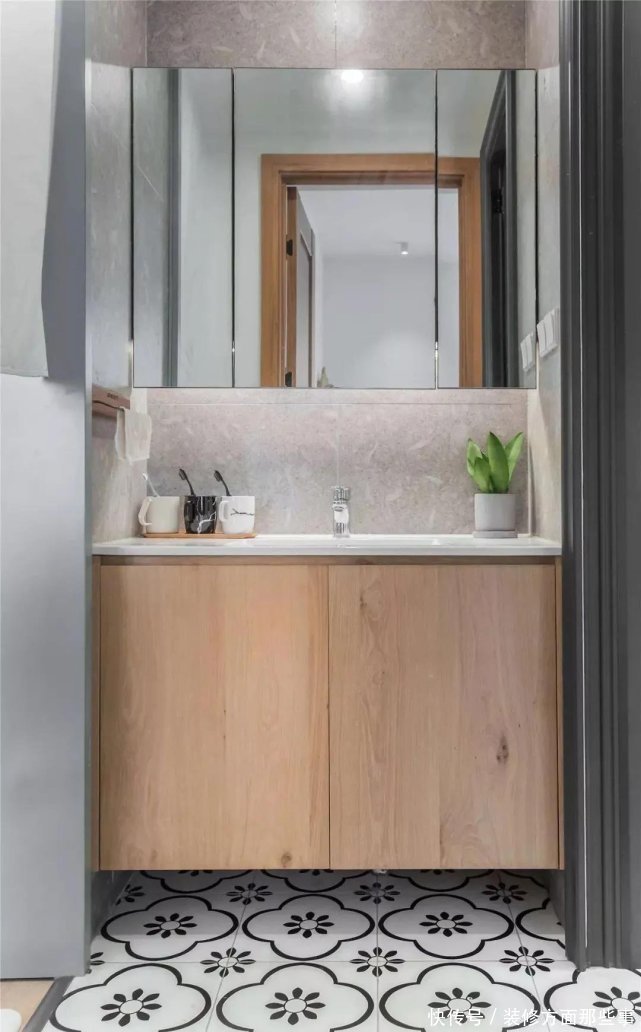 北欧|87平北欧混日式风将客厅打造舒适的家庭影院，阳台设计成品茶区