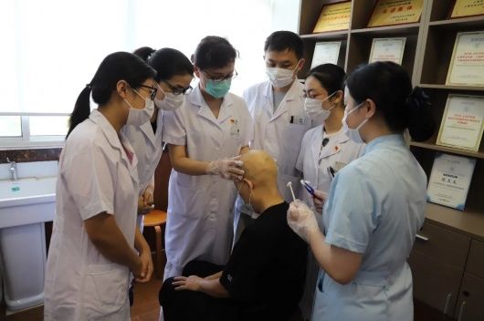  专利|你的脱发问题有救啦 宝山这个门诊再获中药治疗脱发专利授权