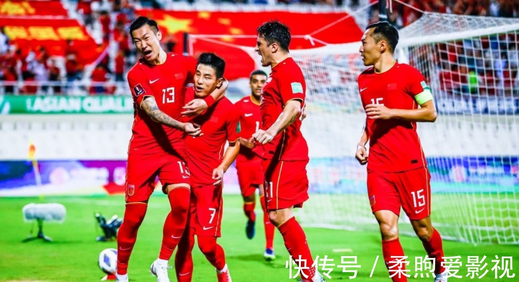体能|国足内讧!韦世豪和李铁团队爆冲突,被足协开除,李霄鹏面临两难