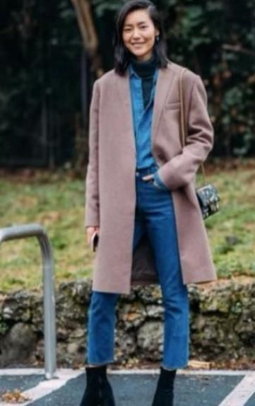 还在大衣配毛衣?太土气!今年流行“1+1”穿法