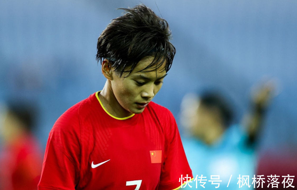 王霜|中国足球的新铁人诞生！骨裂仍坚持首发踢60分钟，女梅西成真汉子！